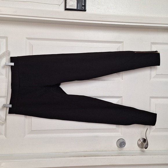 Chloe Kristyn NWT black leggings with gold zipper Women size Small - Picture 1 of 7